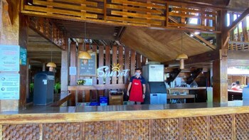 Hotel On Vacation Amazon