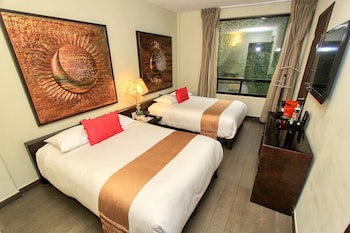 Plaza Gallery Hotel & Boutique