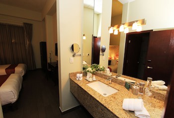 Plaza Gallery Hotel & Boutique
