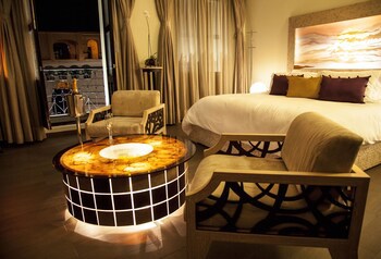 Plaza Gallery Hotel & Boutique