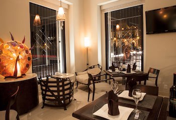 Plaza Gallery Hotel & Boutique