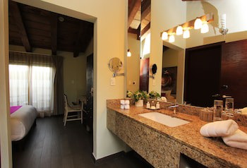 Plaza Gallery Hotel & Boutique