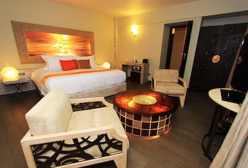 Plaza Gallery Hotel & Boutique
