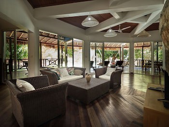Antsanitia Resort