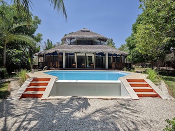 Antsanitia Resort