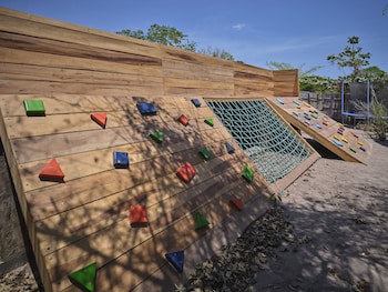 Antsanitia Resort