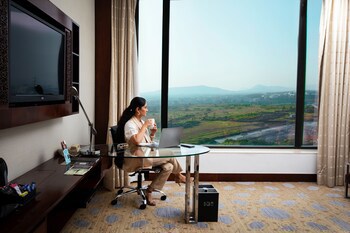Courtyard By Marriott Pune Chakan