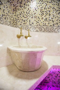 Atlantic Garden Resort