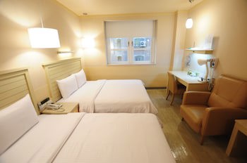Kindness Hotel Liouhe Night Market Zhongzhen