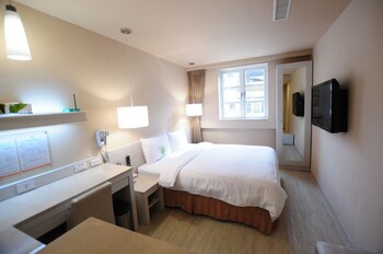 Kindness Hotel Houyi Jiuru