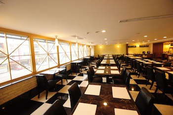 Kindness Hotel Houyi Jiuru
