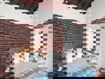 Amazon Petite Palace