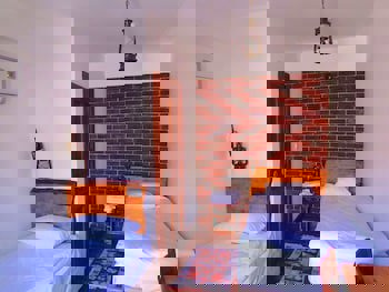 Amazon Petite Palace