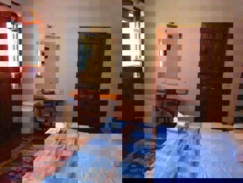 Amazon Petite Palace