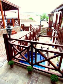 Amazon Petite Palace