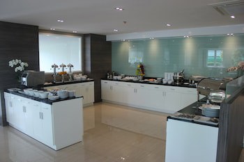 Crystal Suites Suvarnabhumi Airport