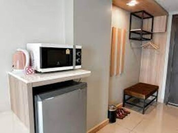 Crystal Suites Suvarnabhumi Airport