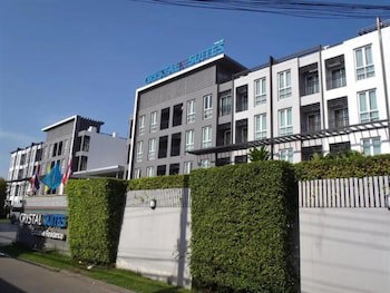 Crystal Suites Suvarnabhumi Airport