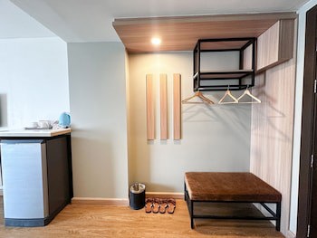 Crystal Suites Suvarnabhumi Airport