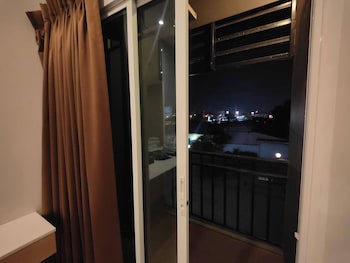 Crystal Suites Suvarnabhumi Airport