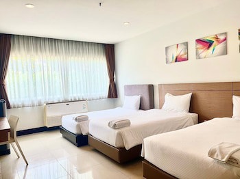Crystal Suites Suvarnabhumi Airport