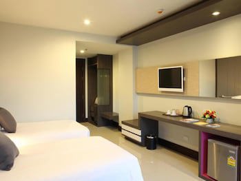 Crystal Suites Suvarnabhumi Airport