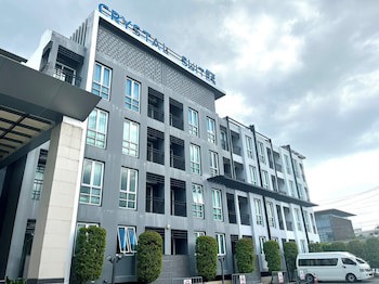 Crystal Suites Suvarnabhumi Airport