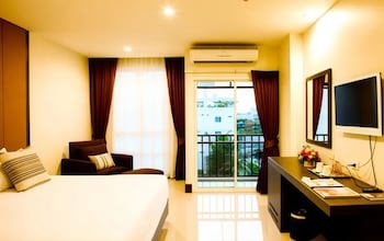 Crystal Suites Suvarnabhumi Airport