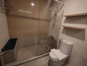 Crystal Suites Suvarnabhumi Airport