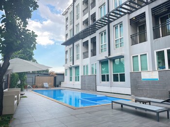 Crystal Suites Suvarnabhumi Airport