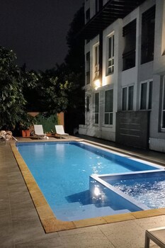 Crystal Suites Suvarnabhumi Airport