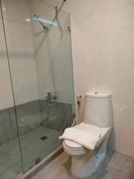 Crystal Suites Suvarnabhumi Airport