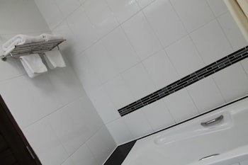Crystal Suites Suvarnabhumi Airport