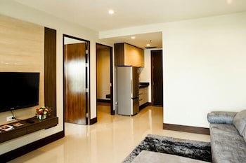 Crystal Suites Suvarnabhumi Airport