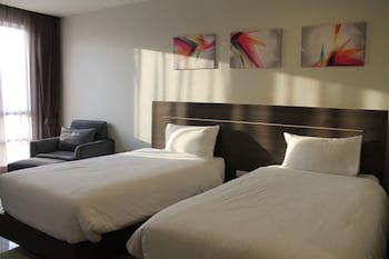Crystal Suites Suvarnabhumi Airport