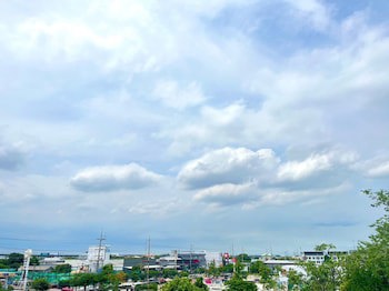 Crystal Suites Suvarnabhumi Airport