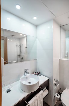 Benjamin Herzliya Business Hotel