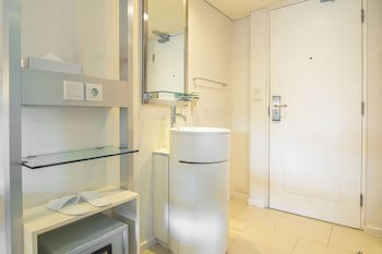 1O1 Urban Jakarta Kelapa Gading