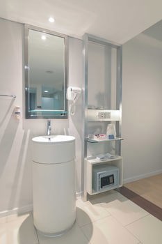 1O1 Urban Jakarta Kelapa Gading