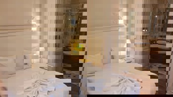 Corinne Art & Boutique Hotel