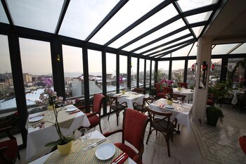 Corinne Art & Boutique Hotel