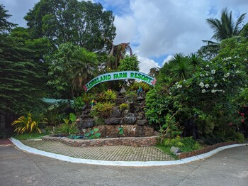 Loreland Farm Resort