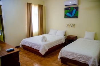 Hotel & Villas Huetares