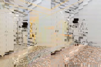 Elegance East Hotel - Boutique Class