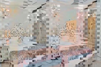 Elegance East Hotel - Boutique Class