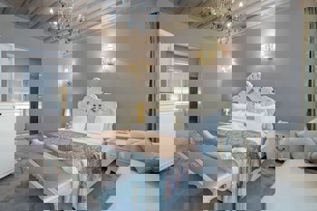 Elegance East Hotel - Boutique Class