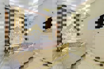 Elegance East Hotel - Boutique Class