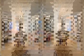 Elegance East Hotel - Boutique Class