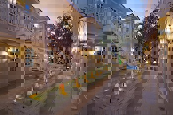 Elegance East Hotel - Boutique Class