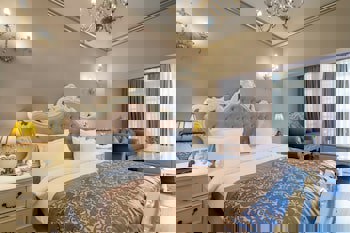 Elegance East Hotel - Boutique Class